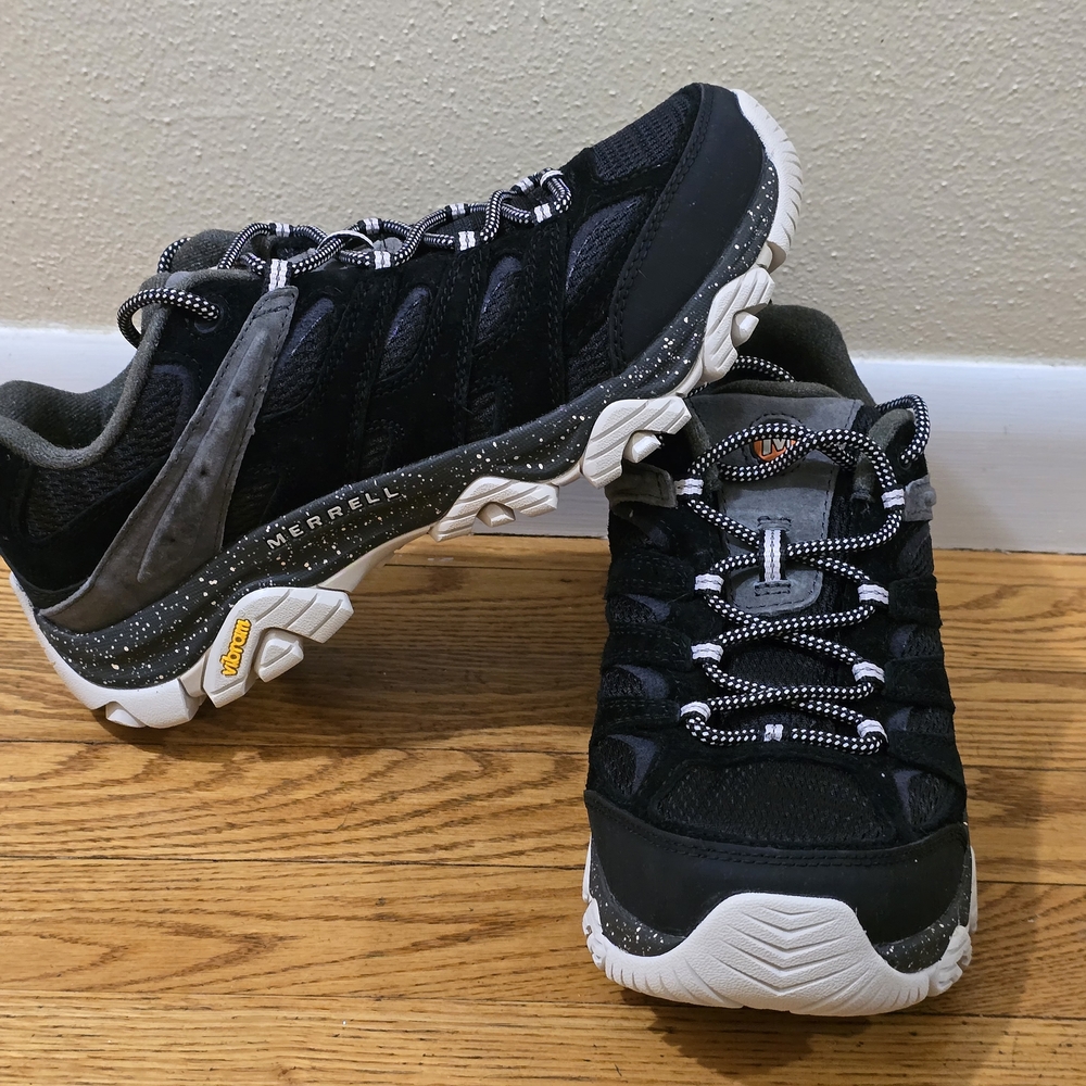 ****SOLD****Merrell Men’s Black Trail Running Shoes Size 9 New No Box